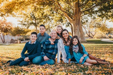 family photo sitting poses